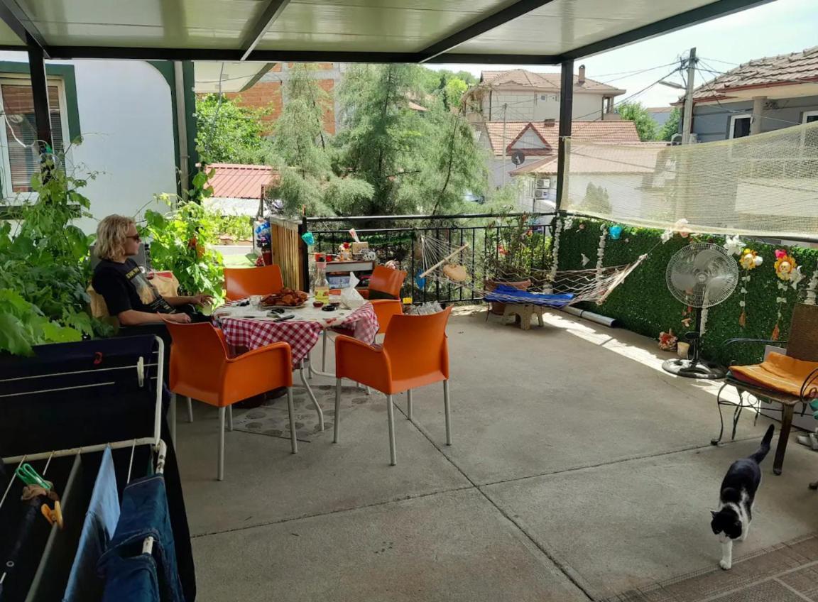 Adem'S Cozy Terrace Retreat Bed & Breakfast Skopje Exterior photo