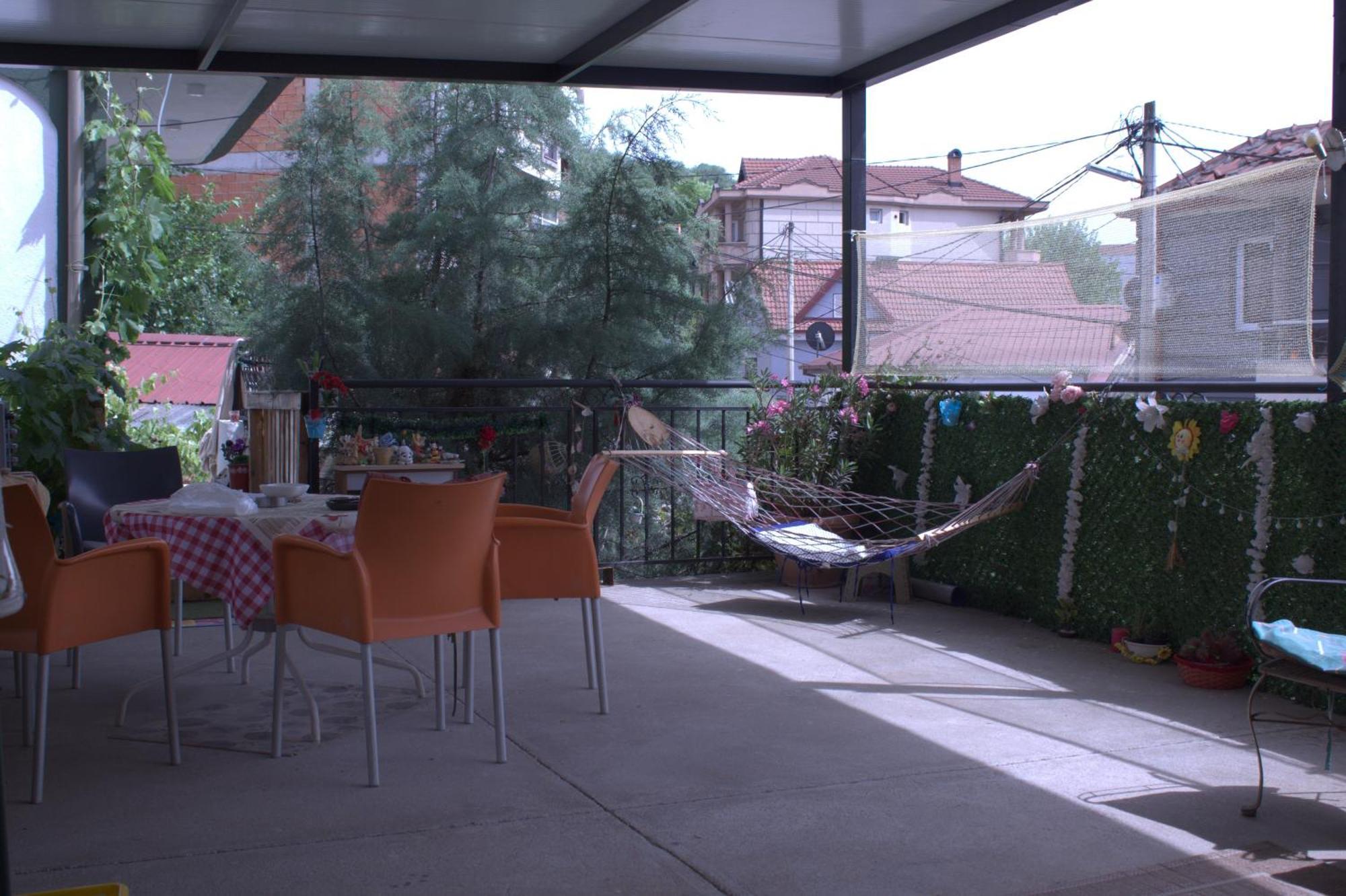 Adem'S Cozy Terrace Retreat Bed & Breakfast Skopje Exterior photo